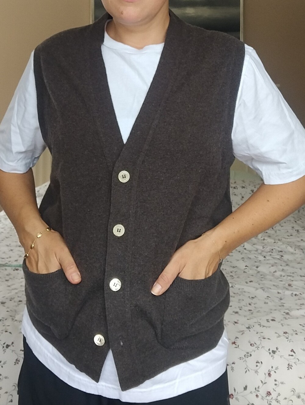 Malo Men's Cashmere Dark Brown Button Vest Large